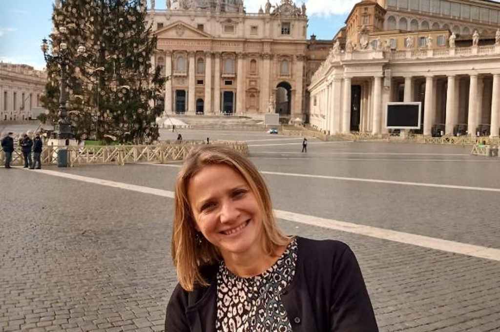 Conocé a la mujer que “rastrea” historias de vida y tramita ciudadanías italianas