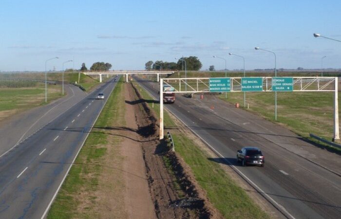 Choque de camiones en la autopista Santa Fe – Rosario