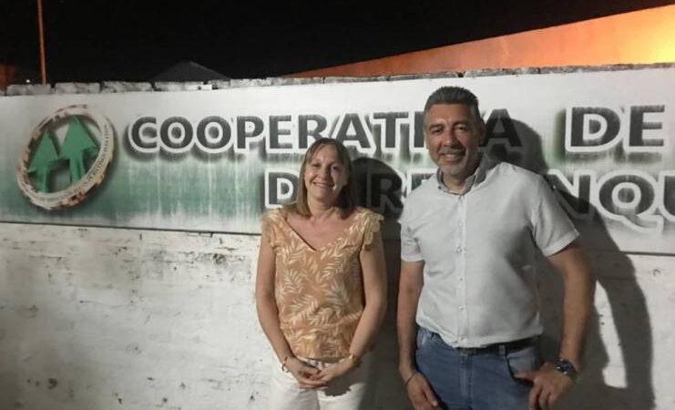 Karen Roberts es la presidenta de la Cooperativa de Servicios Públicos