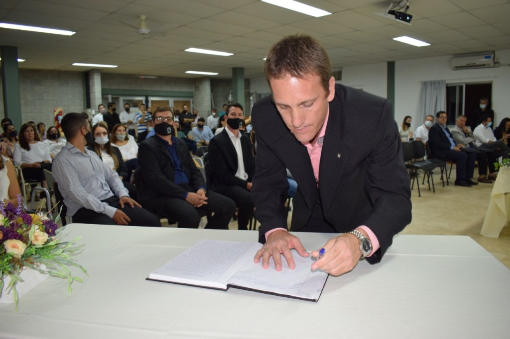 Brian Moschén es el nuevo decano de la UTN Facultad Reconquista