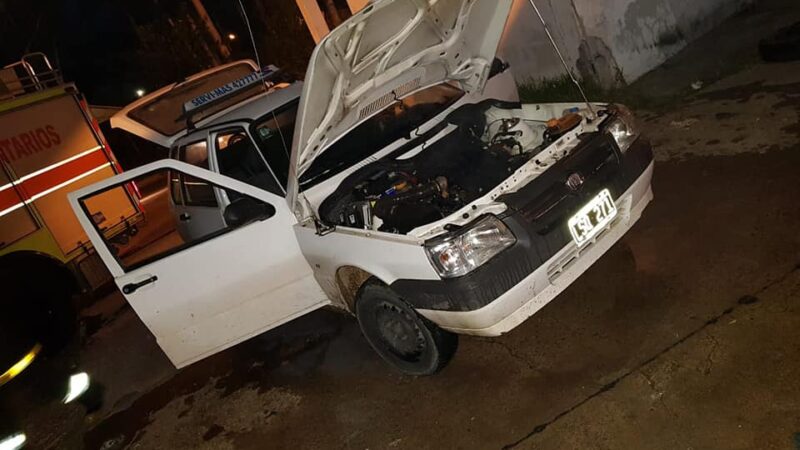 [AUDIO] Principio de incendio en un vehículo