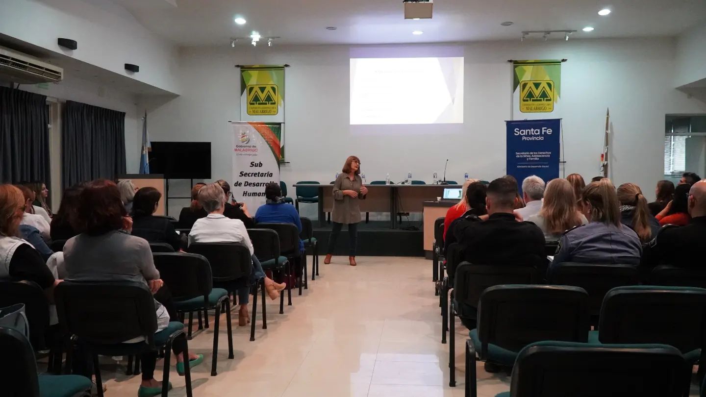 Encuentro con autoridades de niñez, adolescencia y familia
