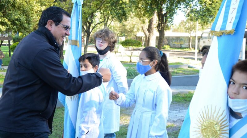 Con el izamiento de bandera Whipala se inició la Semana de los Pueblos Originarios en Reconquista