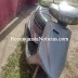 Un automóvil y una motocicleta colisionaron en Lovato y Olessio
