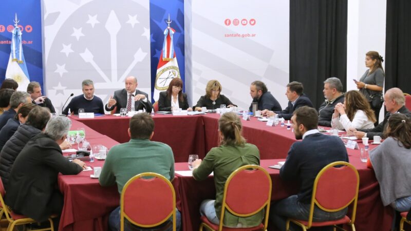 Perotti y Zabaleta encabezaron un encuentro de trabajo sobre integración y urbanización en barrios populares
