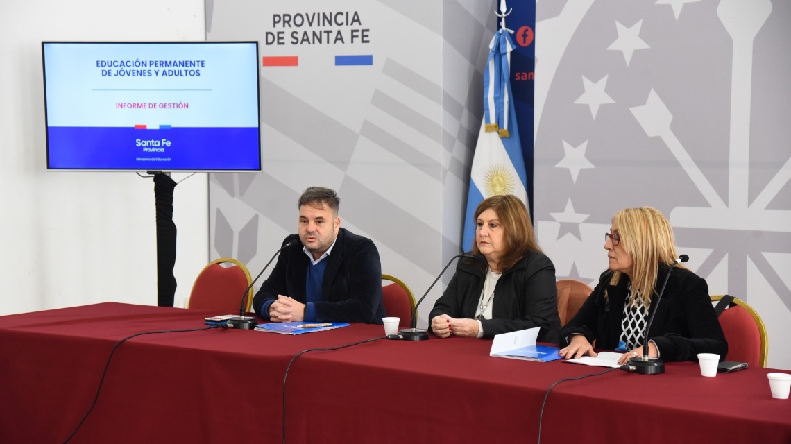 Cantero mantuvo una reunión de trabajo con directivos de escuelas secundarias para adultos