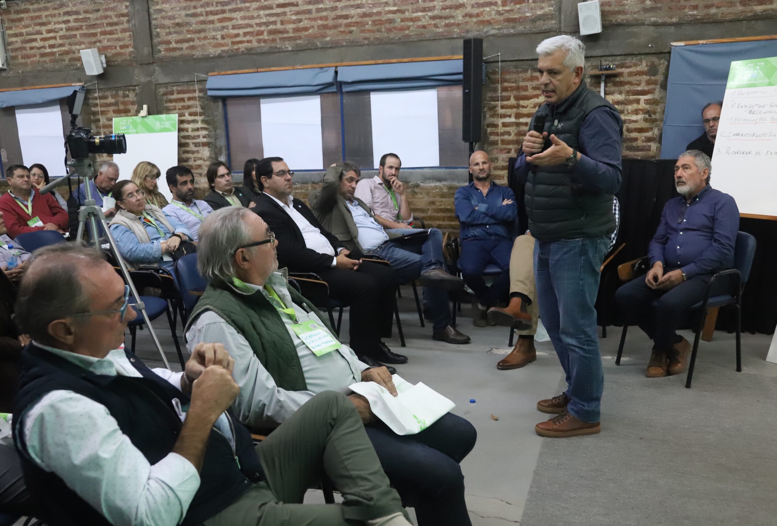 Domínguez: «el centro de nuestro trabajo es defender al productor»