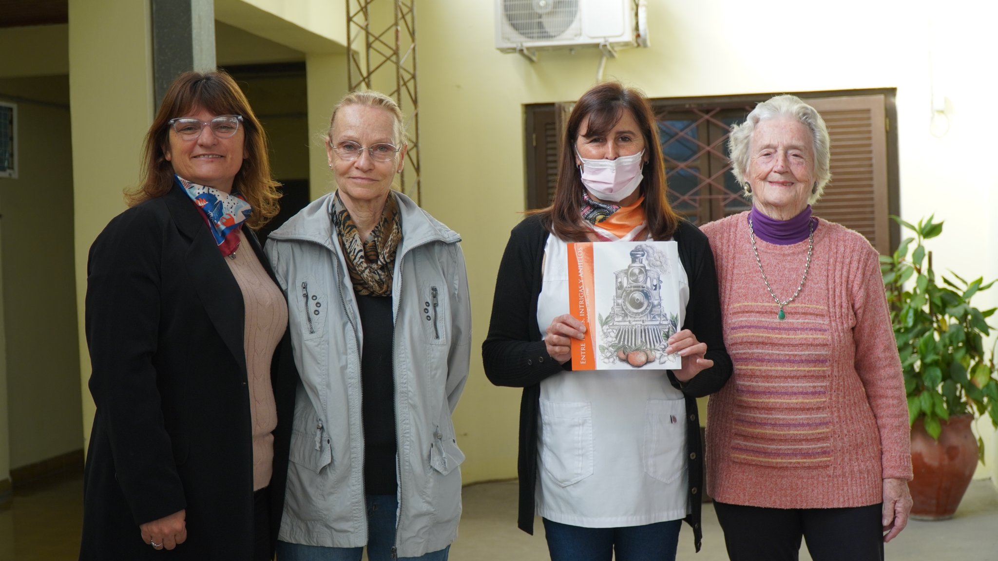 Presentaron el libro «Entre Rieles, Intrigas y Anhelos» en Malabrigo