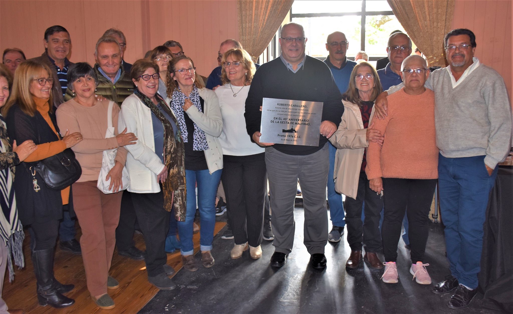 Romang rindió homenaje a Roberto Caballero, héroe de Malvinas
