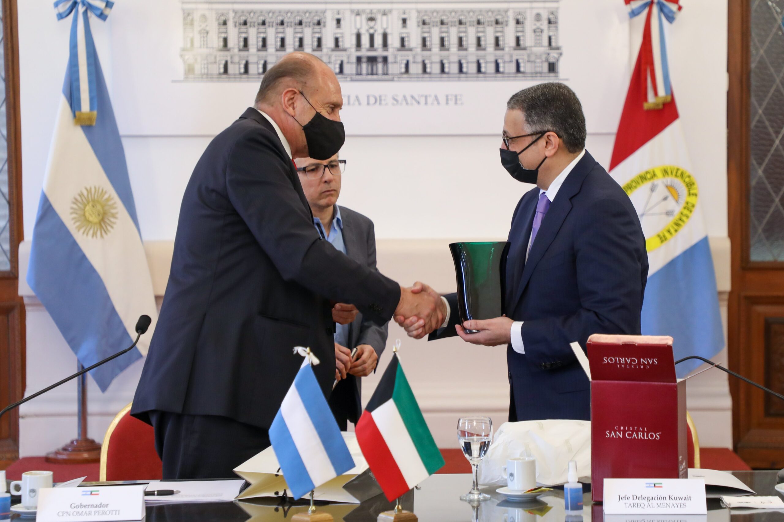 Omar Perotti comenzó la misión oficial del gobierno de la provincia de Santa Fe a Kuwait