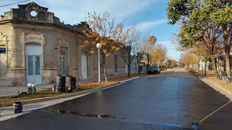 Avanzan los trabajos de pavimentación en Romang