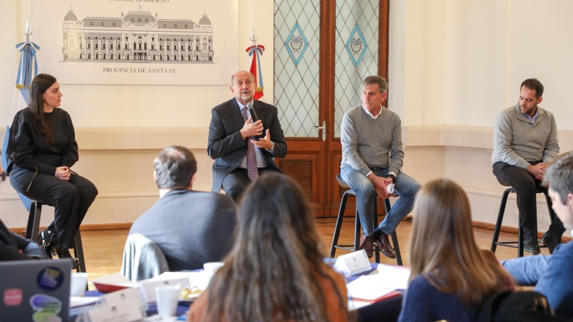 Omar Perotti presidió el Consejo de economía del conocimiento