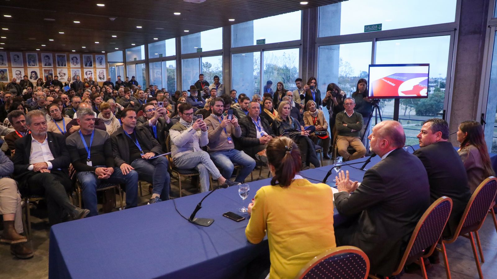 Perotti participó del Foro de alcaldes en Santa Fe