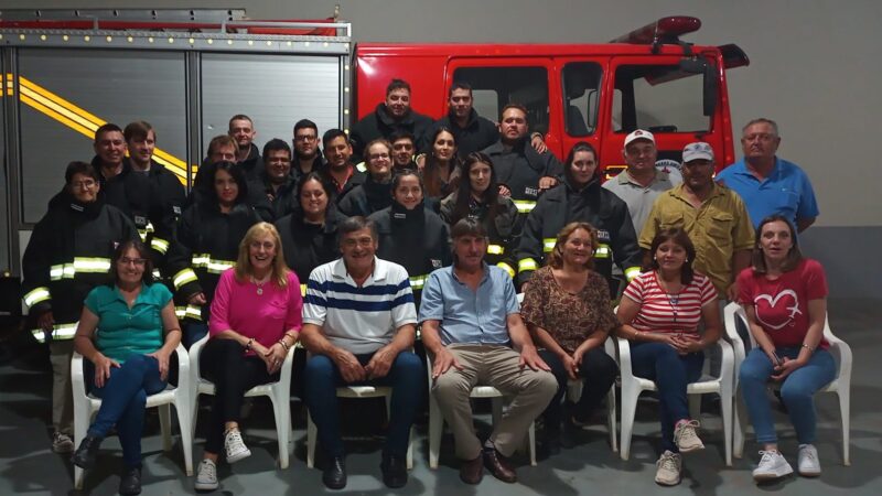 [VIDEO] Homenaje a bomberos voluntarios en Romang