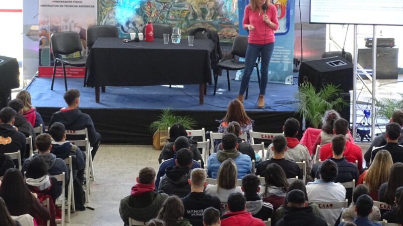 Conferencia Educación Física, Ejercicio y Salud
