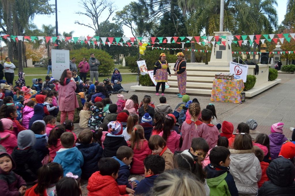 Festejos de jardines de infantes en Romang
