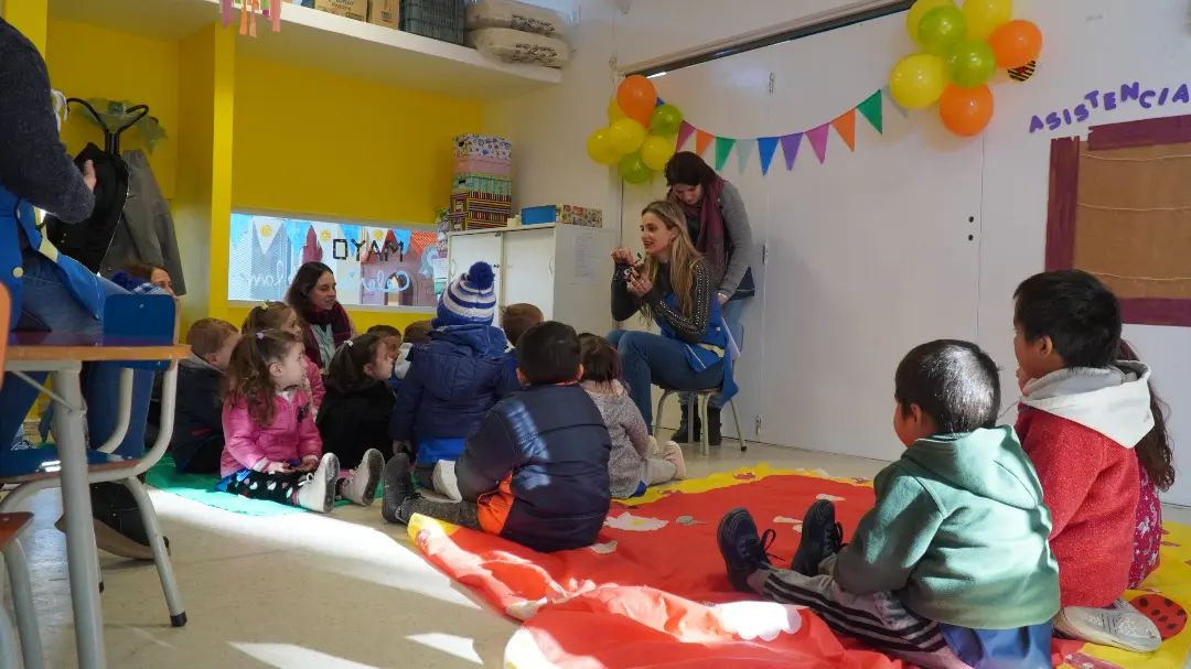 Cuentacuentos recorren las escuelas de Malabrigo