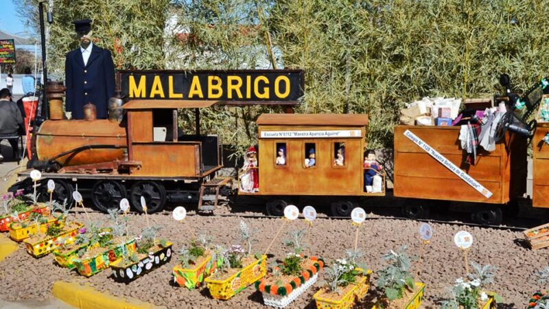 Presentaron el tren de la historia en Malabrigo