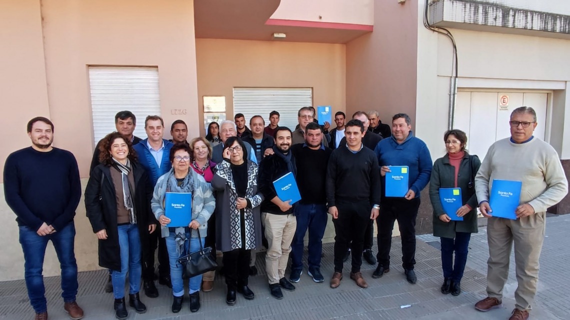 La provincia firmó convenios con localidades de los departamentos Vera y General Obligado