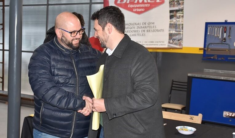 Entregan créditos  para incentivar la producción regional