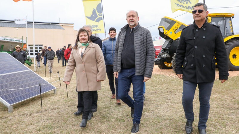 Perotti visitó la muestra Feriagro Regional 2022