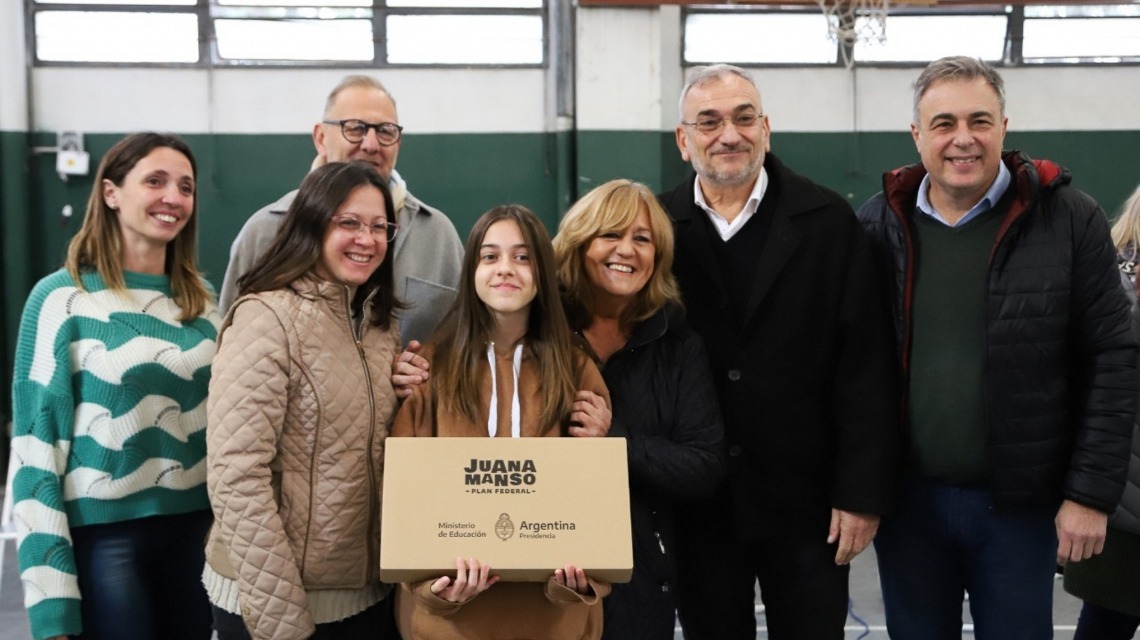 La provincia ya entregó cerca de 25.000 netbooks en escuelas santafesinas