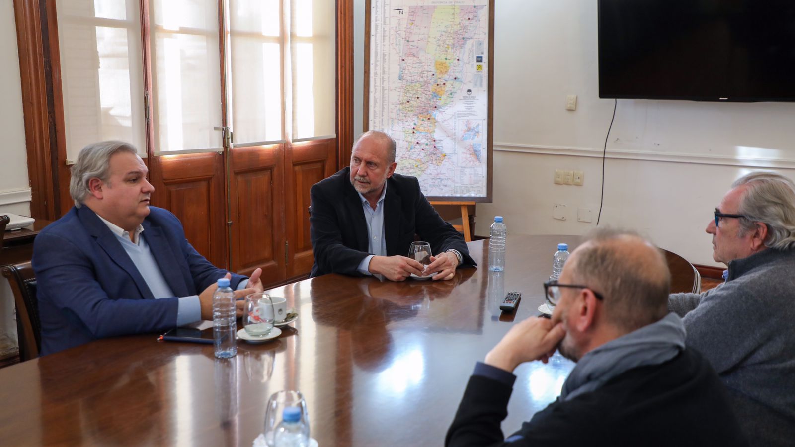 Perotti recibió a Pablo Farías en la Casa Gris