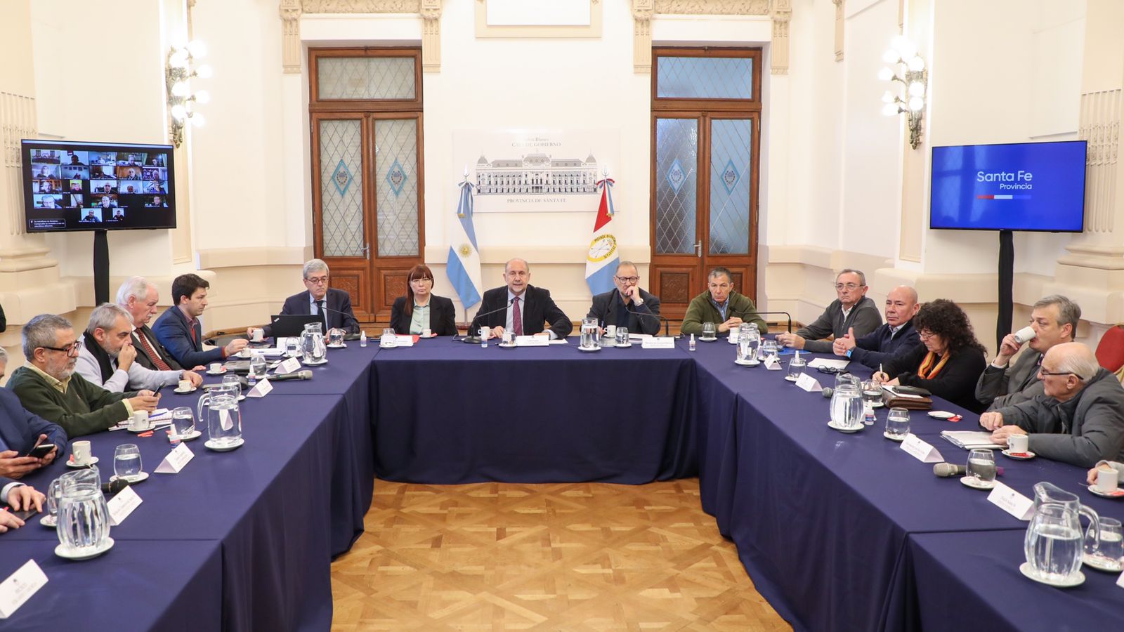 Perotti está reunido con el Consejo Económico y Social