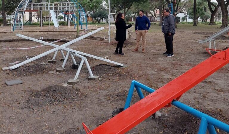 Avellaneda ilumina la plaza Los Colonizadores