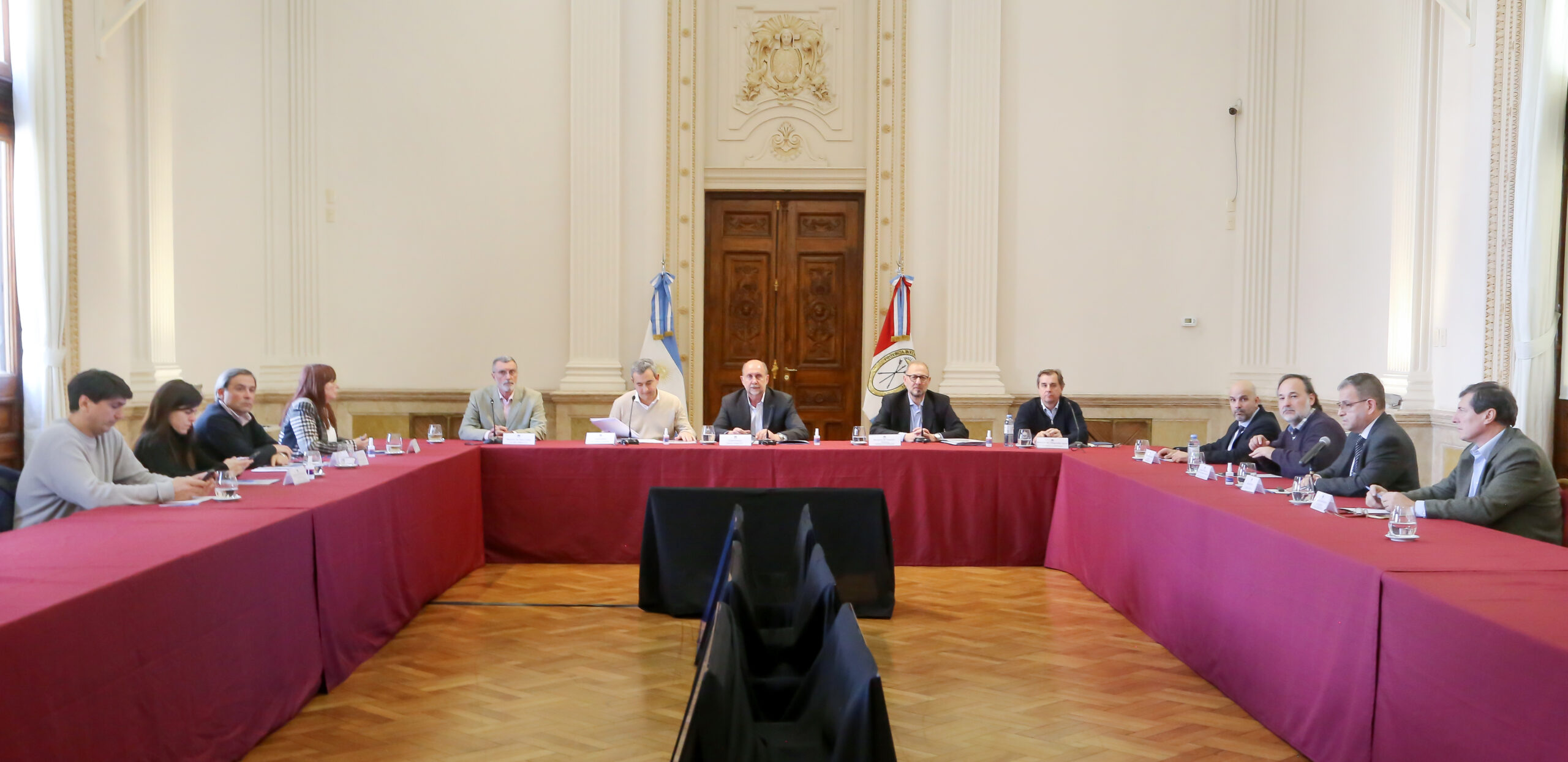 Perotti presidió la reunión del Comité de Seguridad en Rosario