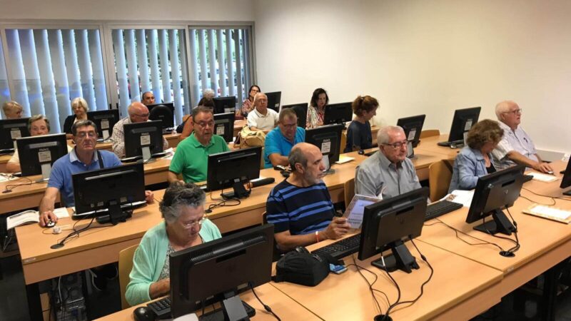 [SERVICIOS] Avellaneda capacita a adultos mayores