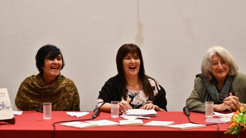 Daniela Sartor presentó el libro «con las piedras» en Avellaneda