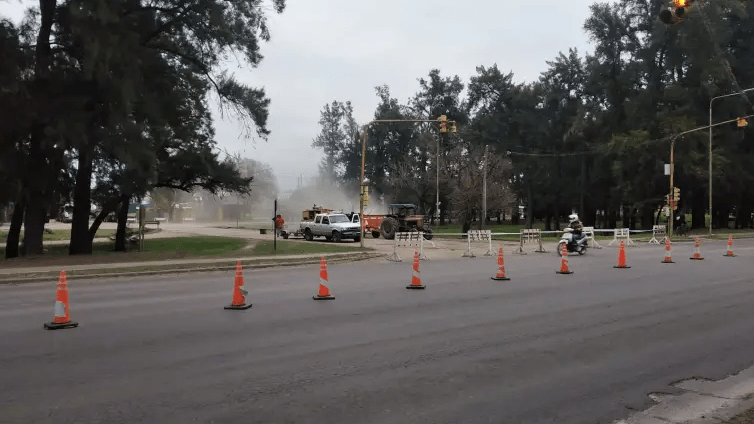 Está clausurado al paso del tránsito un tramo de Calle 25 en Avellaneda