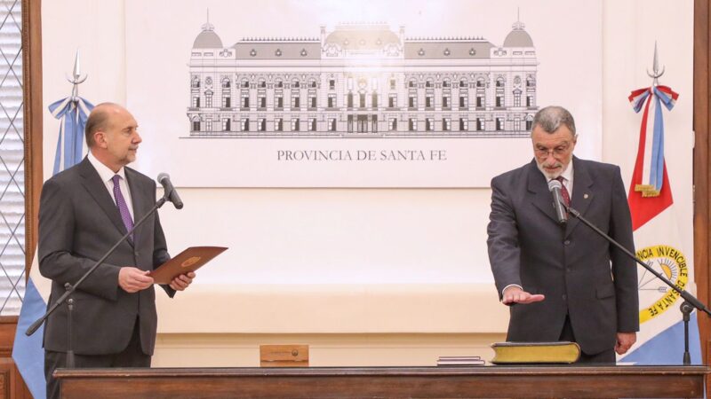 El gobernador Perotti tomó juramento al nuevo ministro de Seguridad