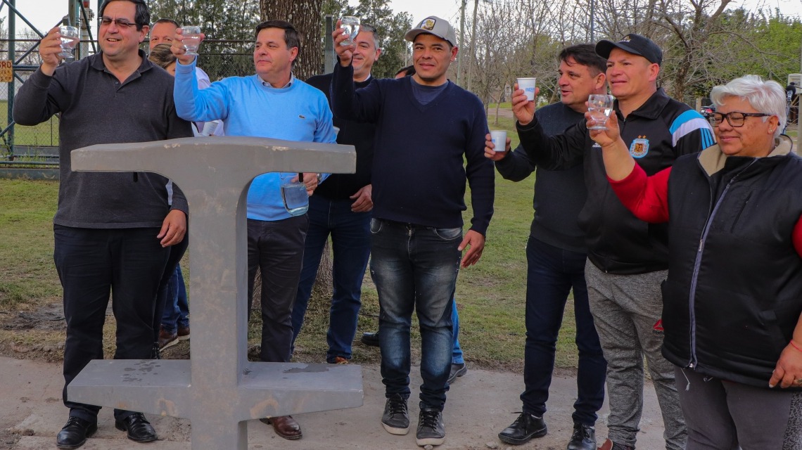 La provincia incorporó a la red de agua potable a 450 vecinos del barrio Zulema de Reconquista