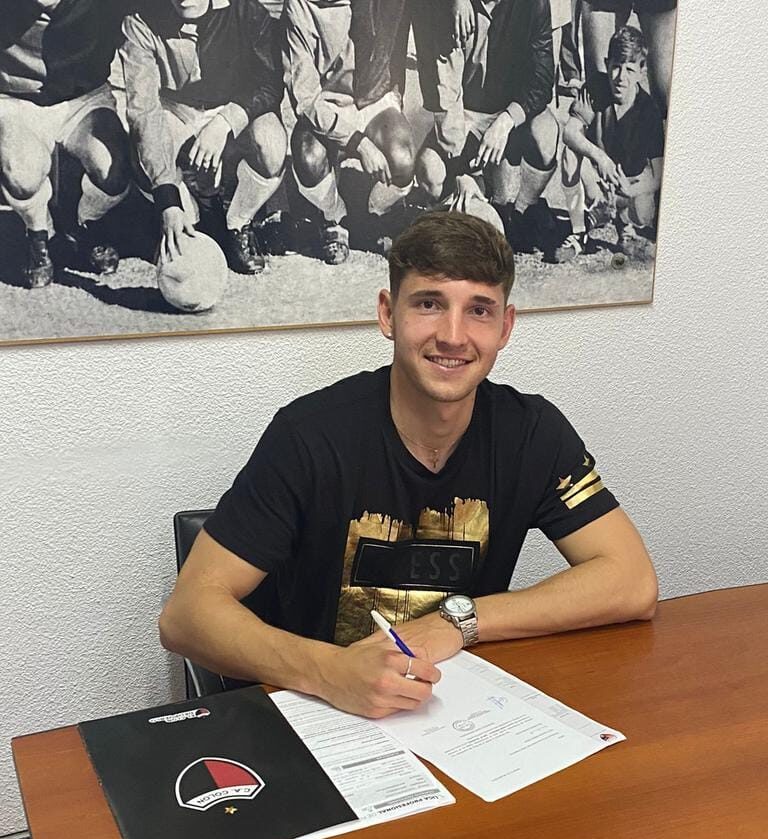 Gian Nardelli firmó su primer contrato en Colón de Santa Fe