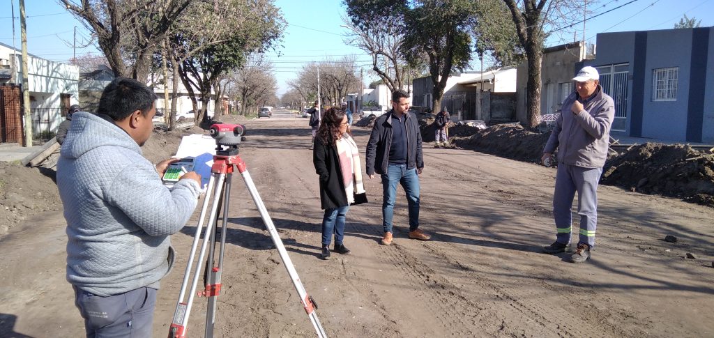 Avanza el pavimento en Barrio Port Arthur de Avellaneda