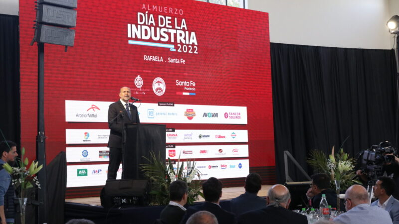 Perotti participó en Rafaela de la celebración por el Día de la Industria