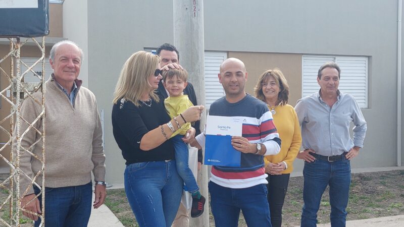 La provincia inauguró 23 viviendas en Malabrigo