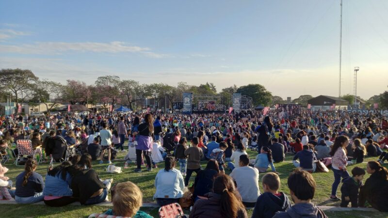 Feria de artesanos en el Complejo Cultural Reconquista