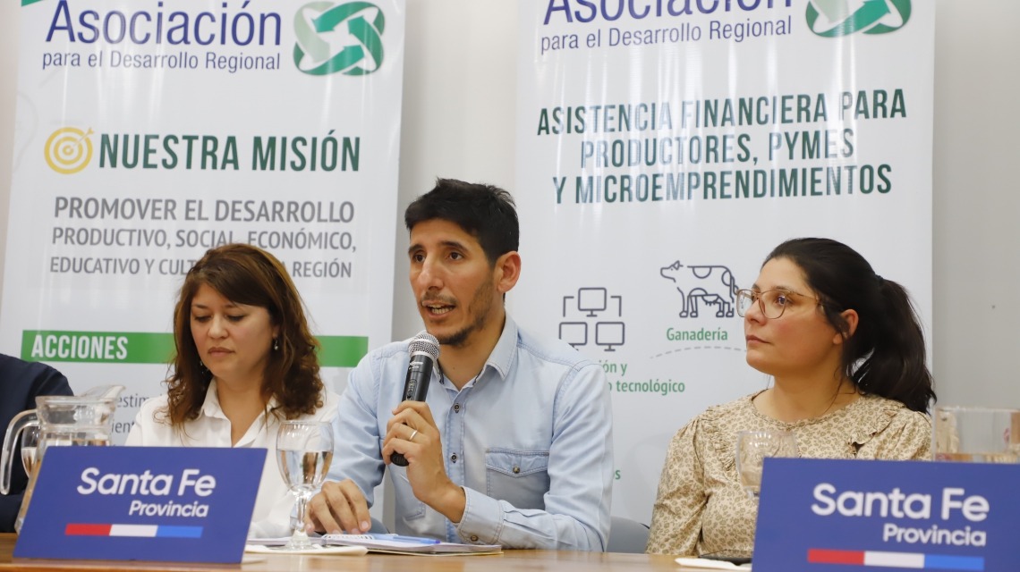 La provincia entregó créditos a productores del departamento General Obligado