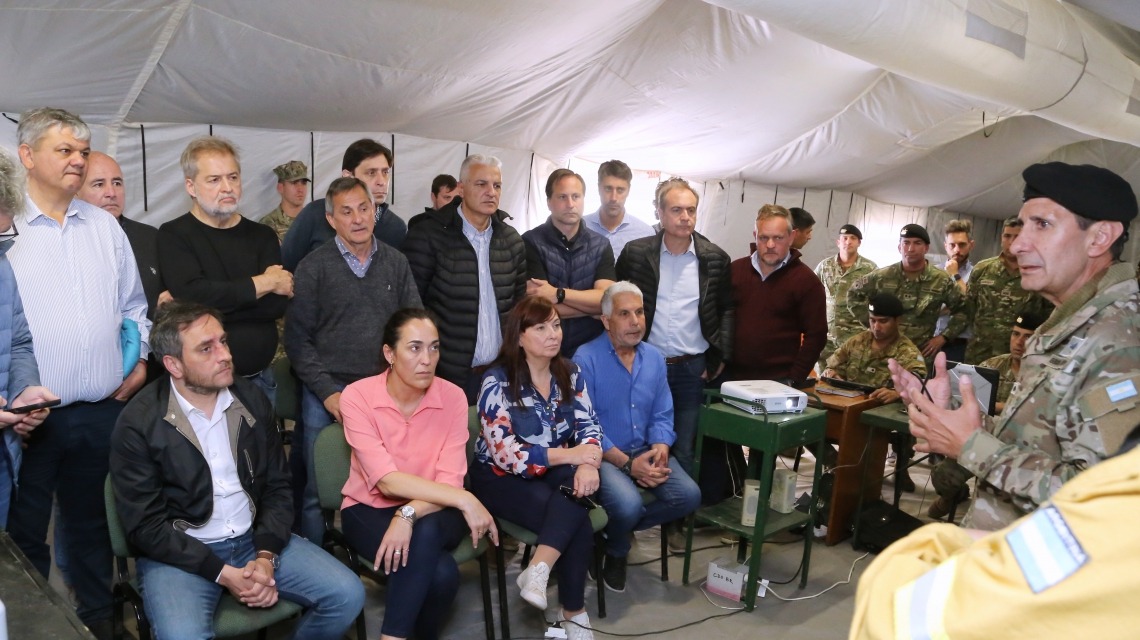 Gonnet y Arena recibieron a Cabandié en el Comando Operativo de la localidad de Alvear