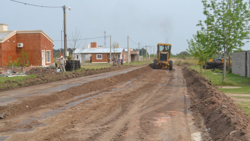 Romang | Preparan suelo para construir cordón cuneta en Barrio Norte