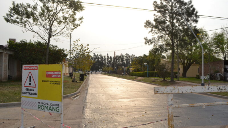 Avanza el pavimento en los barrios de Romang