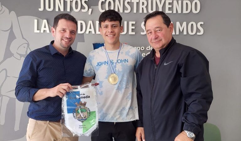 Avellaneda: El Intendente Braidot recibió a Valentín Leiva, Campeón argentino de boxeo