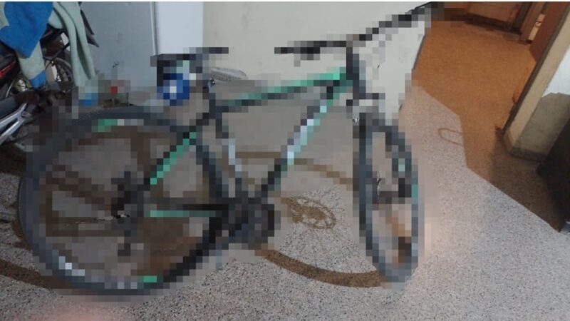 ¡Insólito! Una mujer encontró una bicicleta ajena en su casa