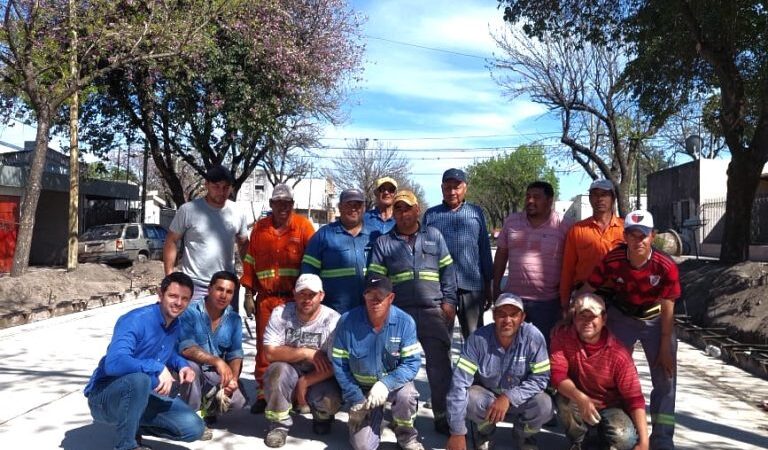 Avellaneda suma una nueva cuadra de pavimento en Barrio Port Arthur