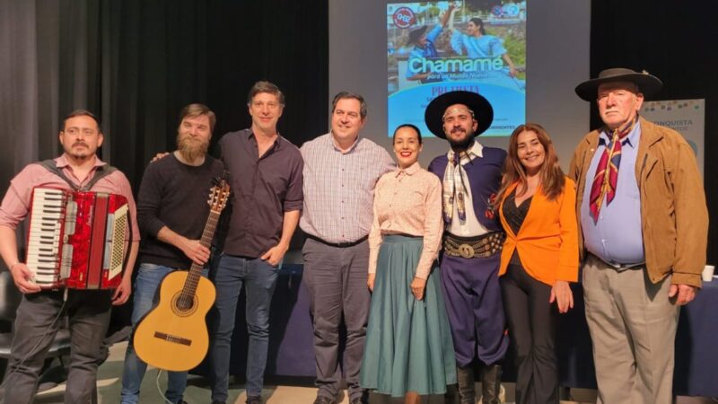 Reconquista con acordeonas y un rasguear chamamecero