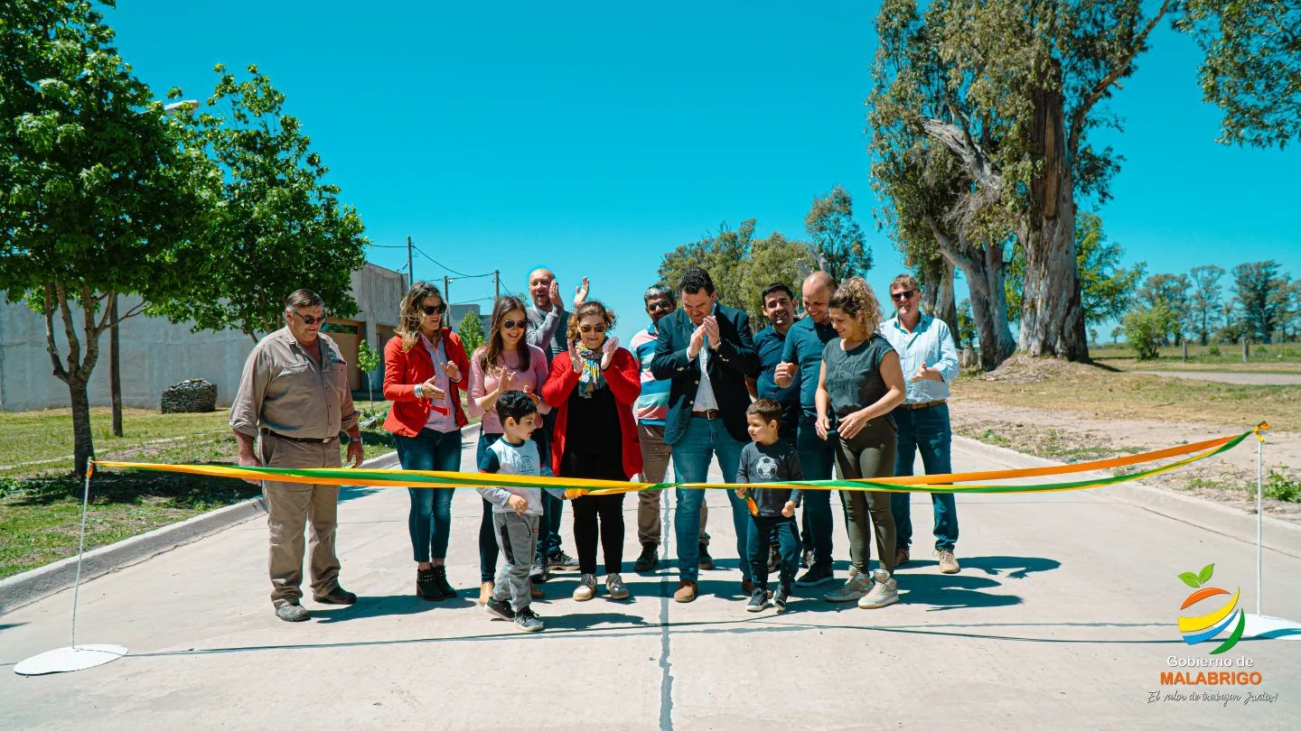 Habilitan dos nuevas cuadras de pavimentadas en Malabrigo