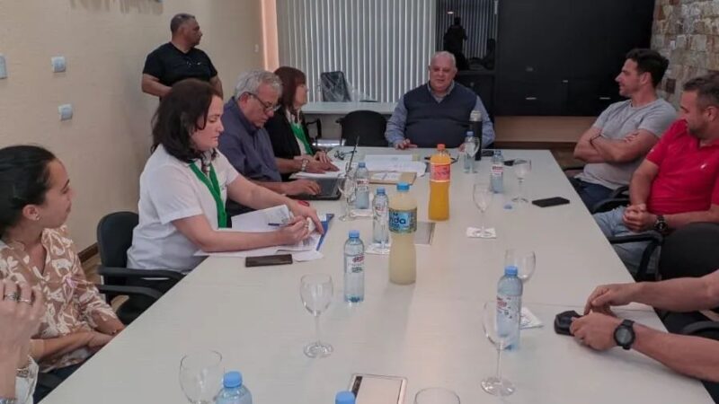 Romang comprará una pala cargadora para servicios públicos